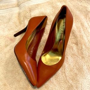 Ralph Lauren Camel heels 6.5
